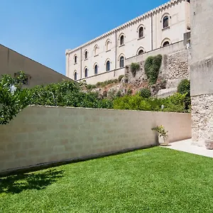 Intalloi 3* Noto